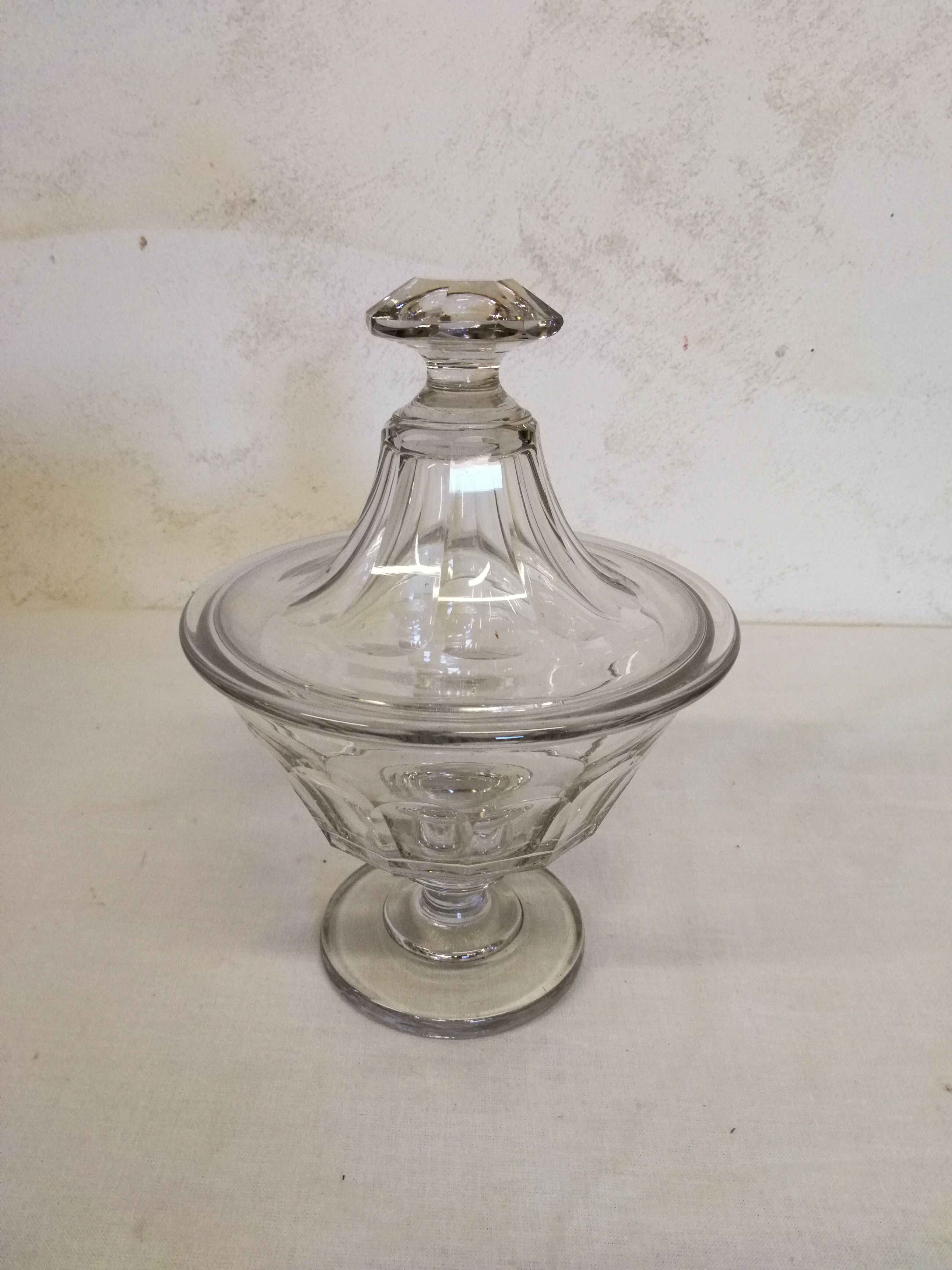 Old crystal drapeoir