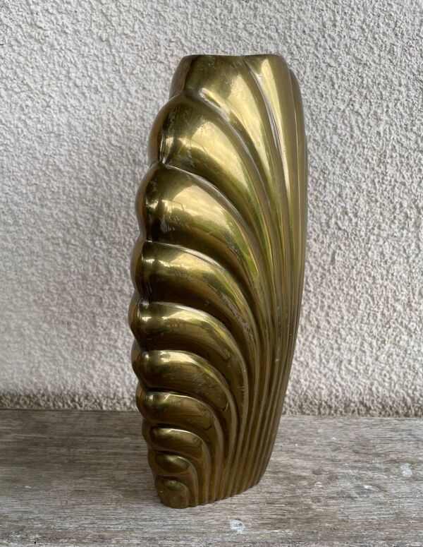 Vase ''coquille'' en métal par macr, fabriqué en italie, années 1960