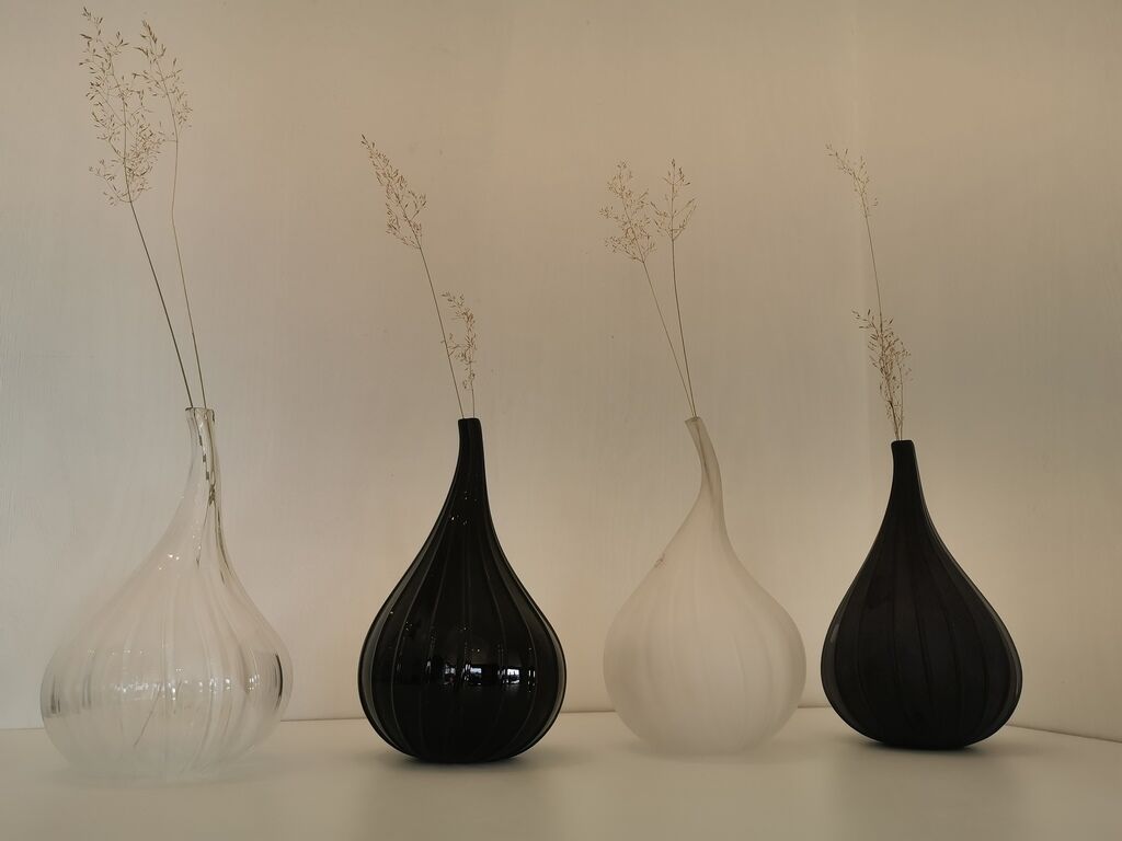 Murano glass vase "Drops" by Stellon Renzo signed Salviati matte black