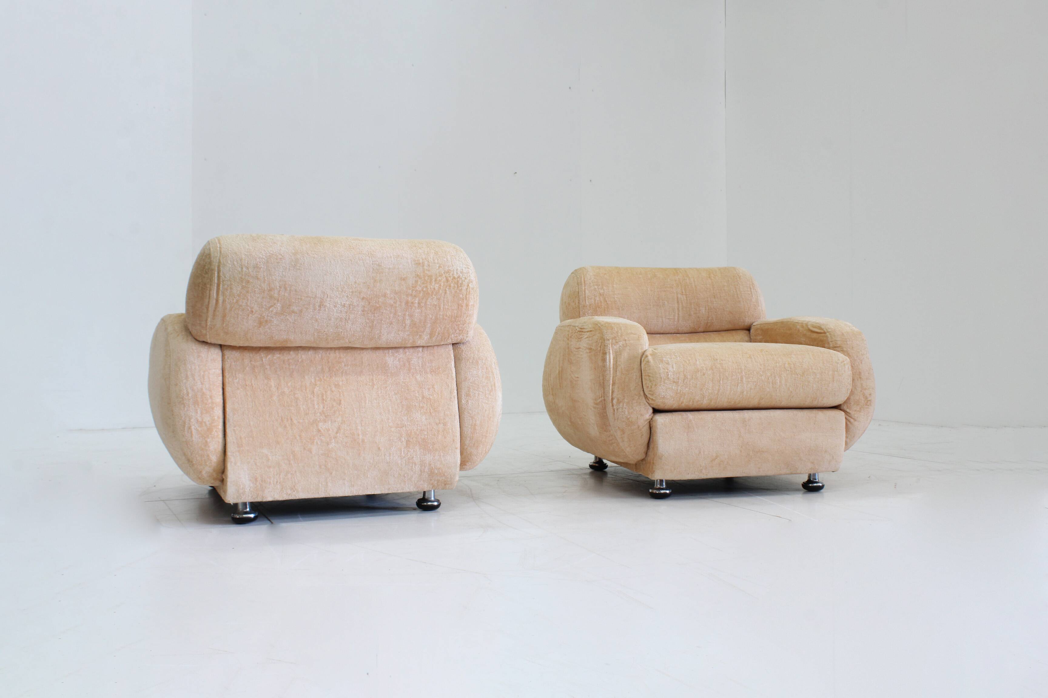 Vintage Italian armchairs 1970s , set of 2