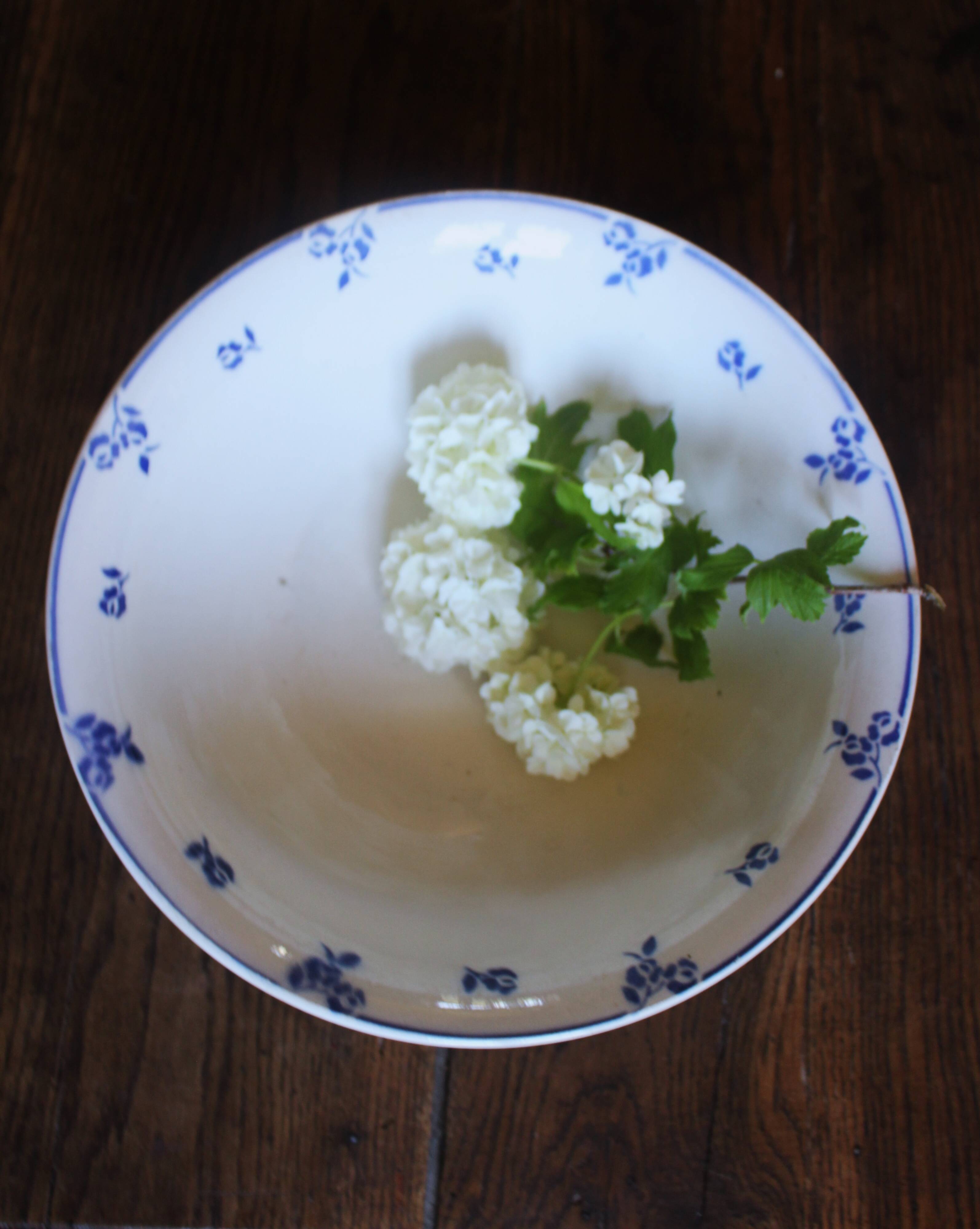 Blue salad bowl Digoin Art Deco Flowers