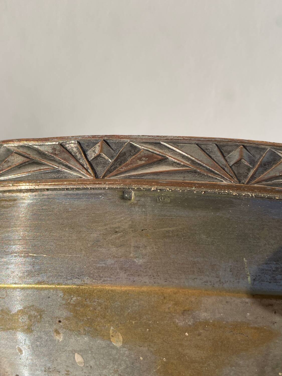 Art Deco footed cup in silver metal