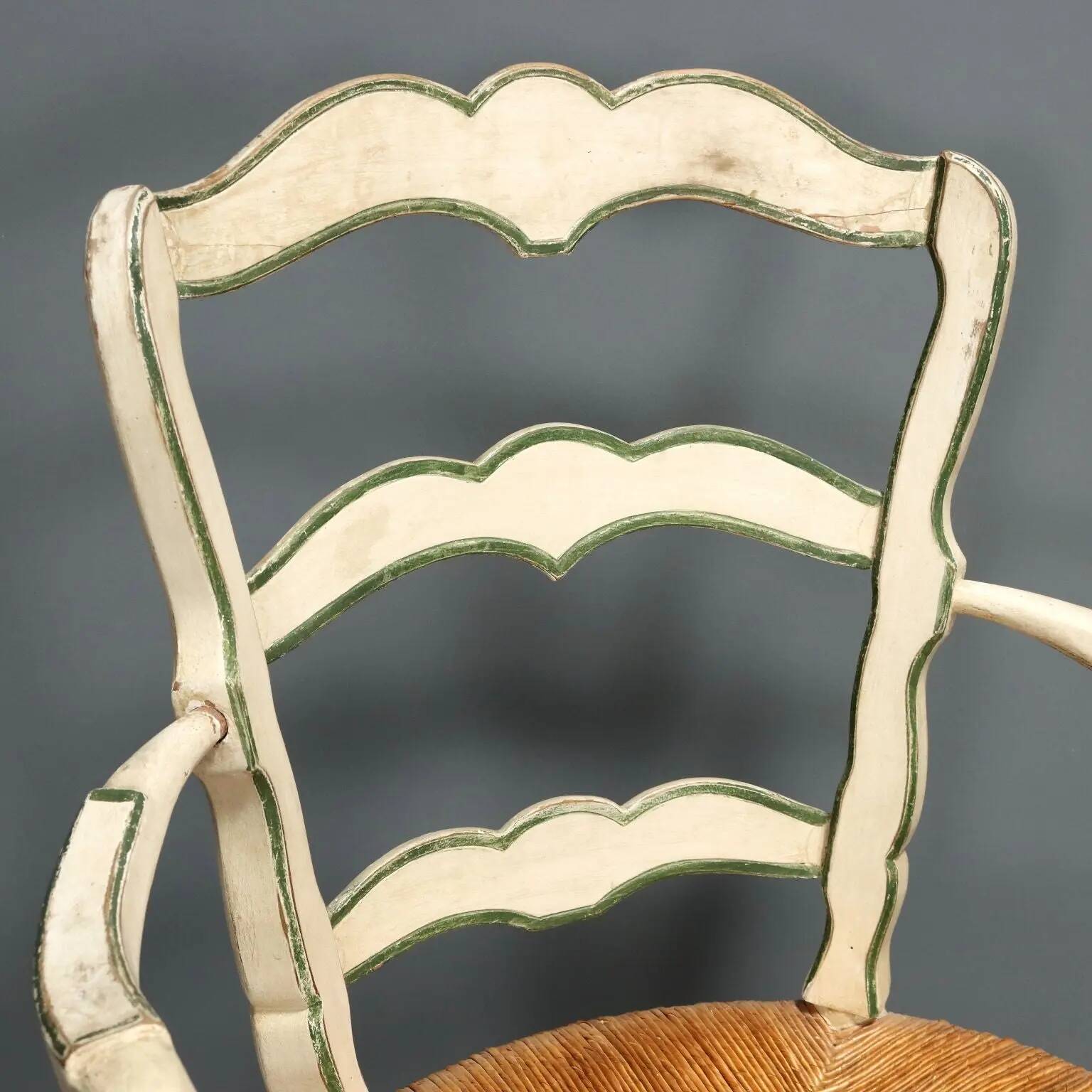 Antique baroque-style armchairs in lacquered wood from the 19th century.