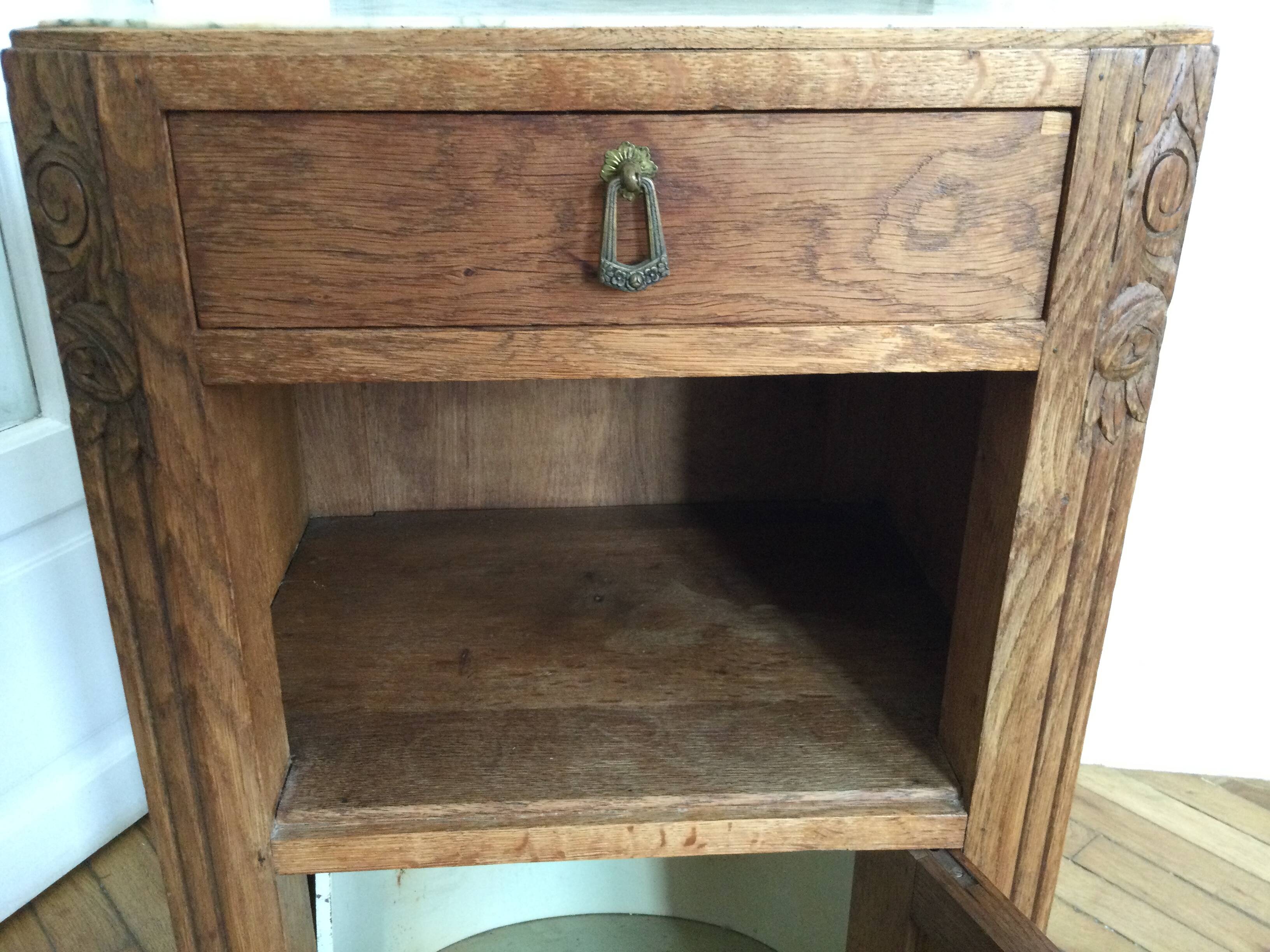 VINTAGE OAK WOODEN BEDSIDE TABLE