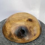 Plat en bois brulé