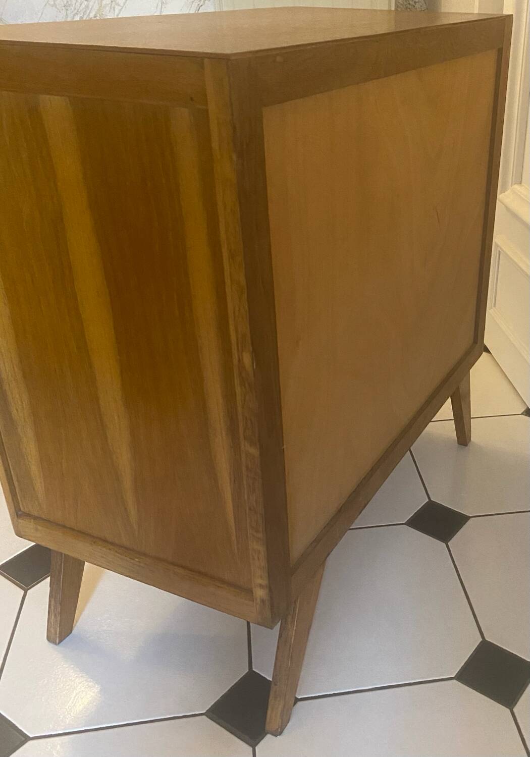 Commode vintage pieds compas