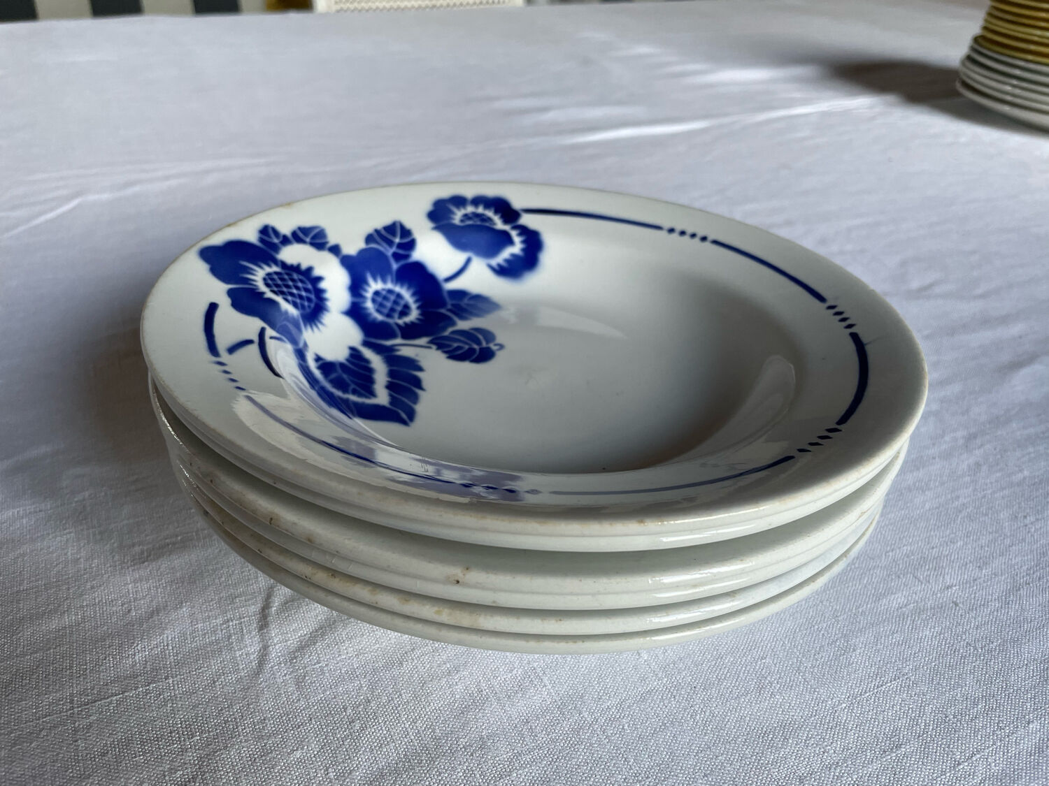 Terre de Fer l'Amandinoise plates