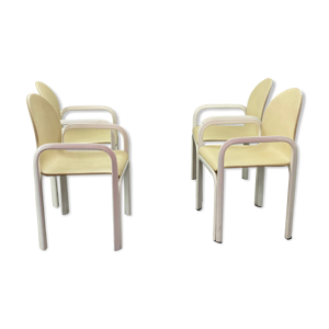 Fauteuils de Gae Aulenti