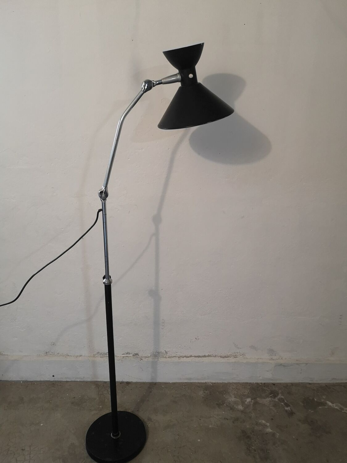 Jumo diabolo floor lamp