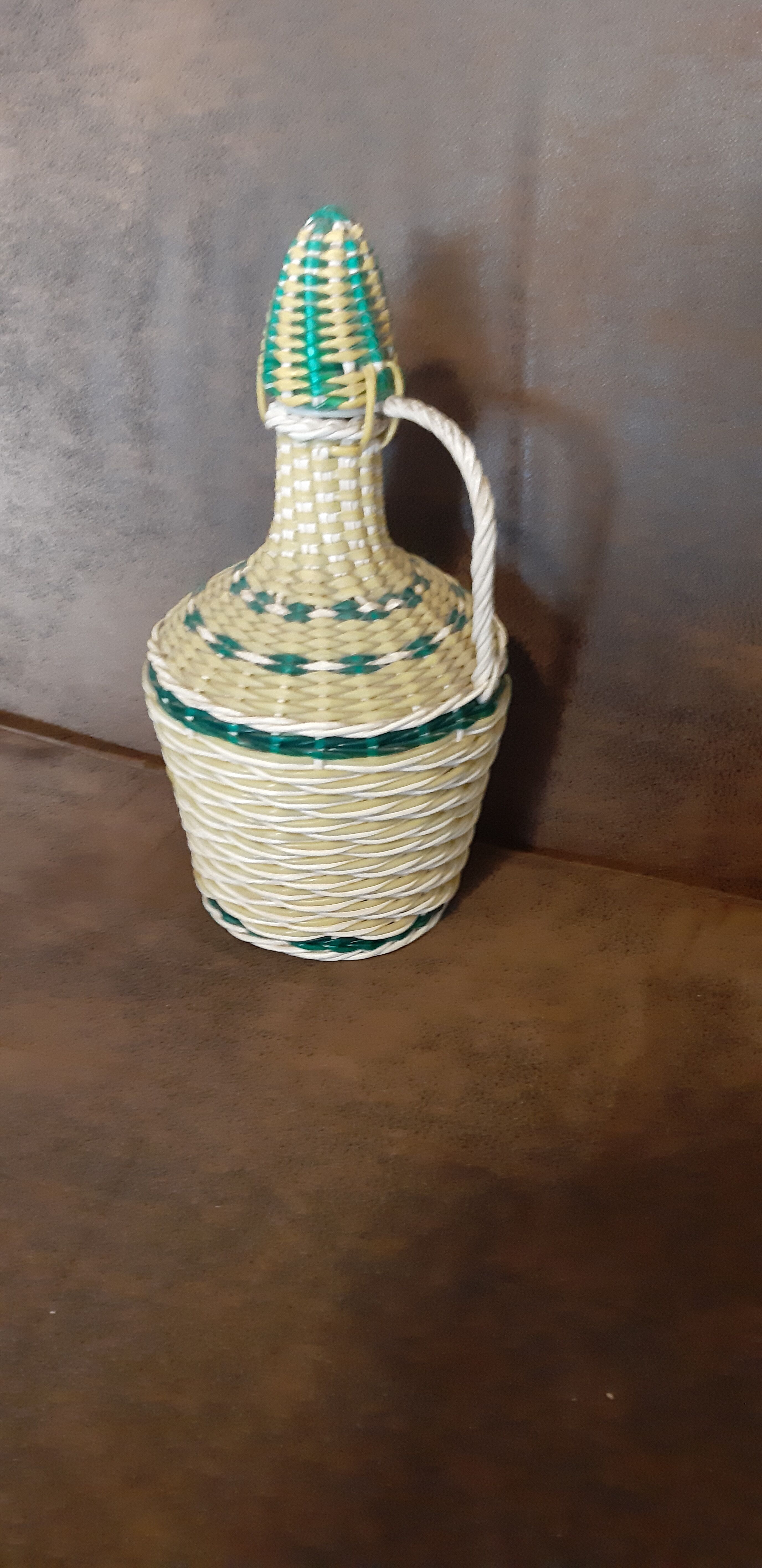 Pretty scoubidou bottle