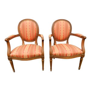 Paire de fauteuils cabriolet,