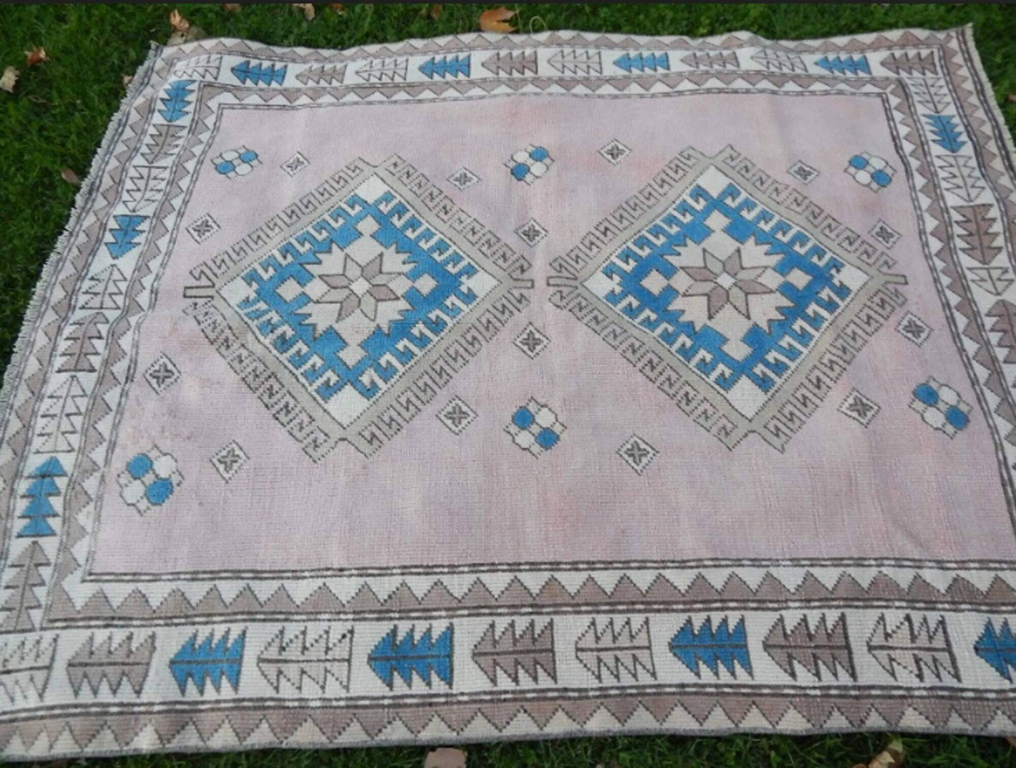 Vintage Turkish Oushak rug 155x190 cm
