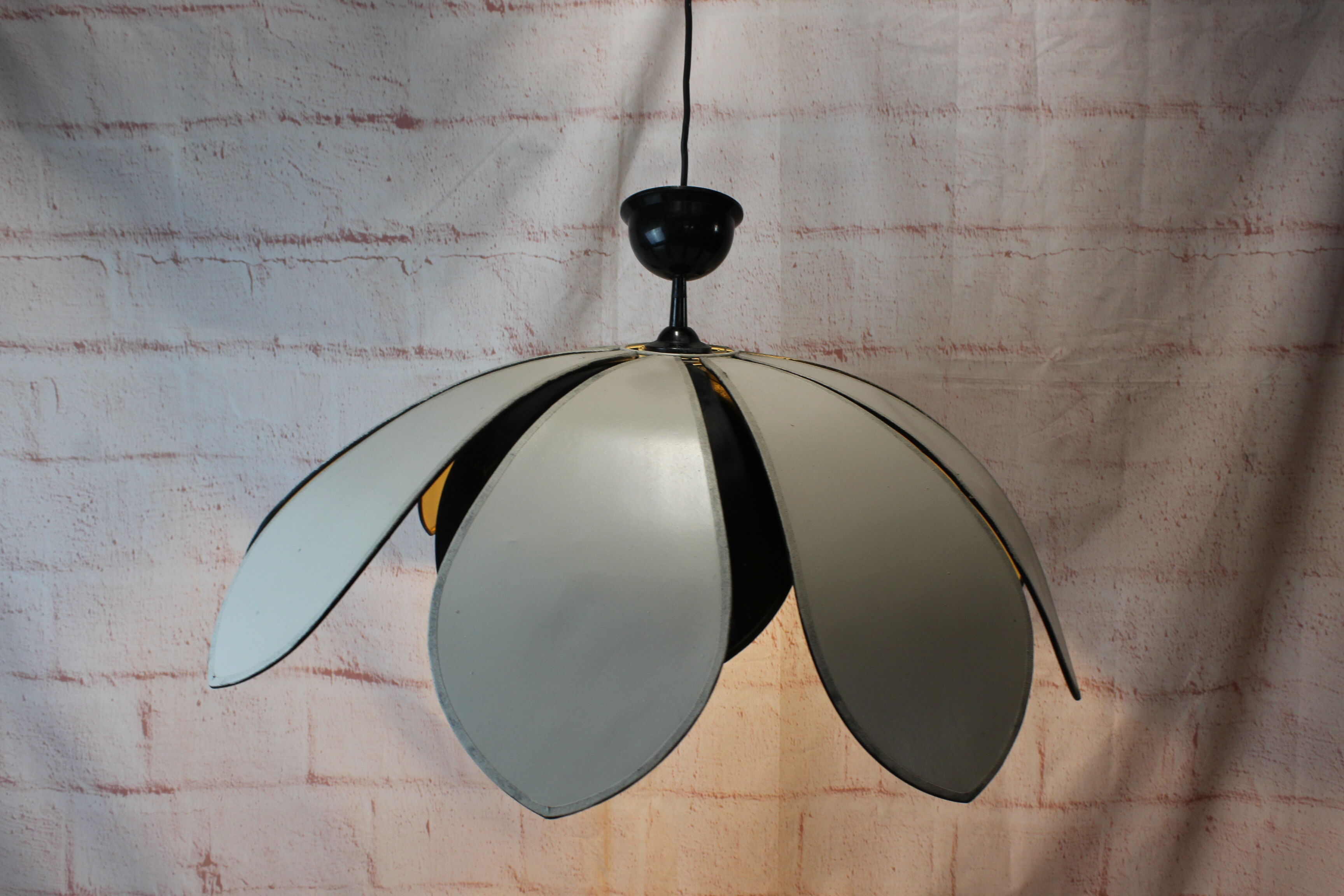 Suspension fleur de lotus robert de schuytener