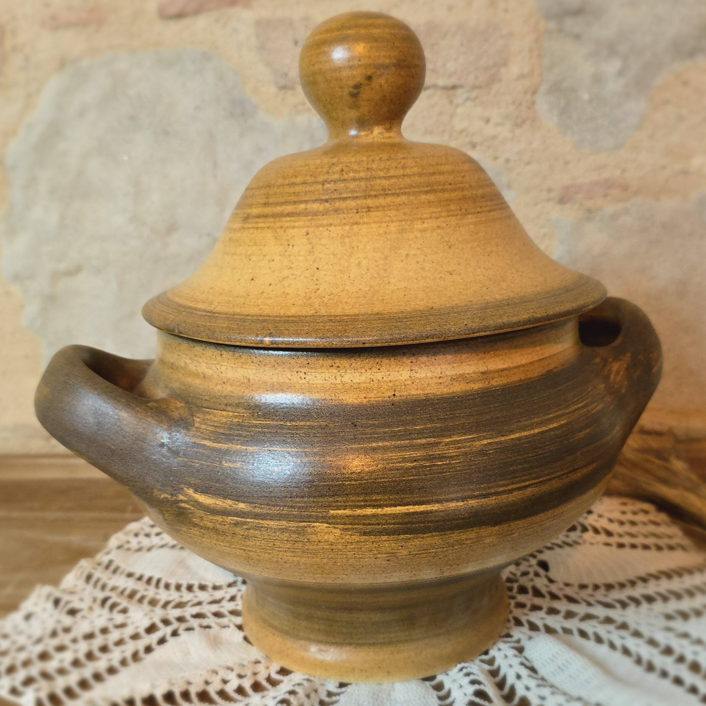 Large Longchamp vintage stoneware vegetable soup tureen