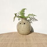 Vase boule pique fleurs en grès