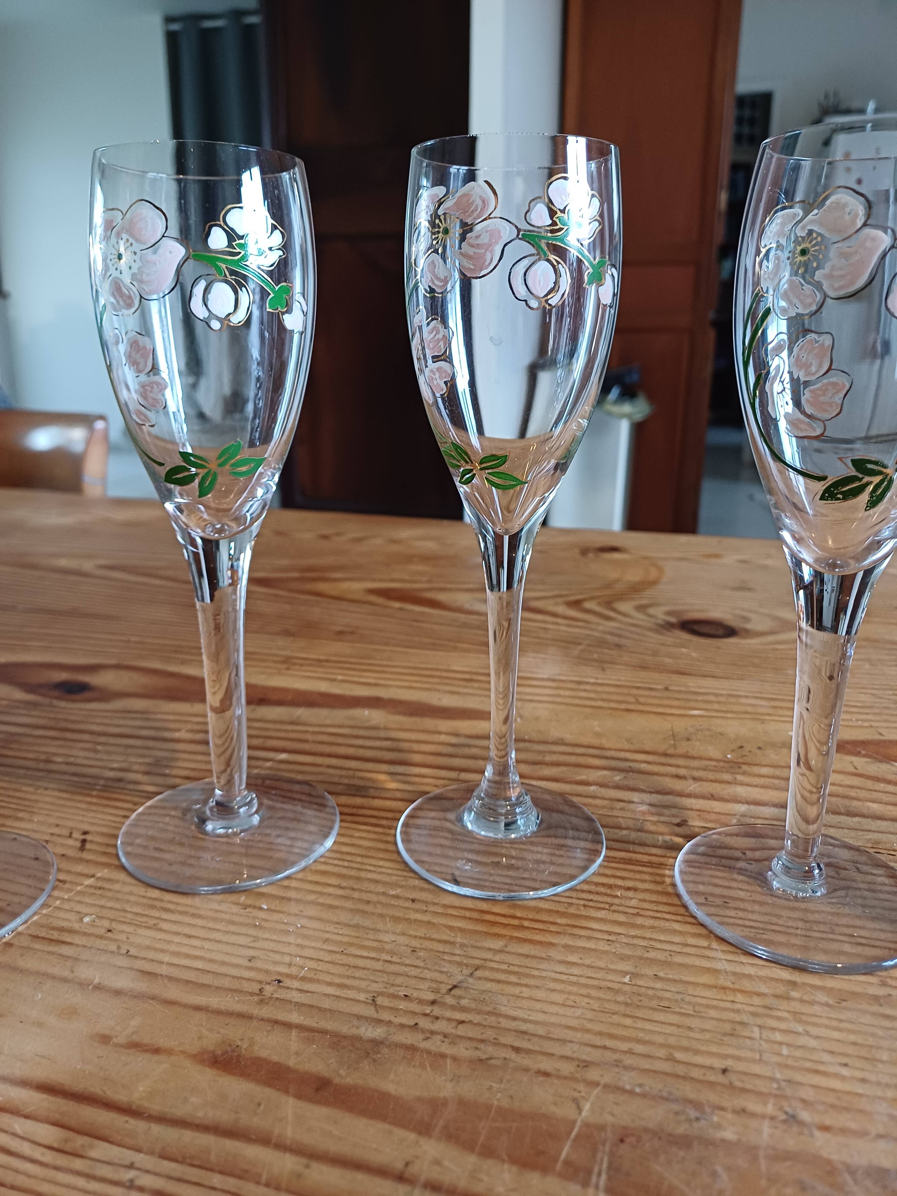 8 perrier jouet crystal champagne flutes