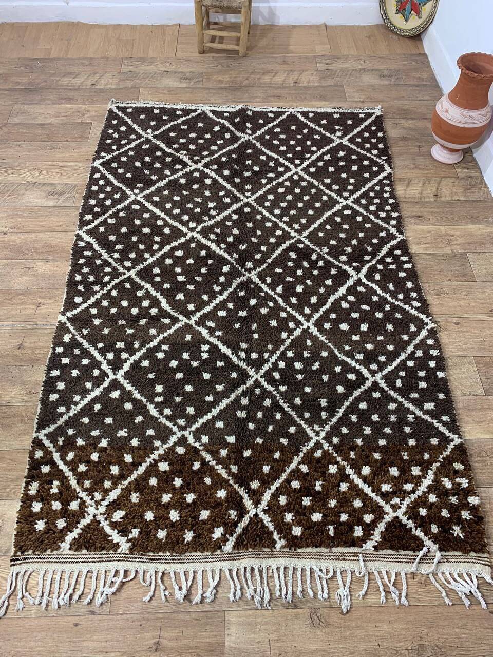 Traditional Berber rug dyed with walnut 240 x 150 cm