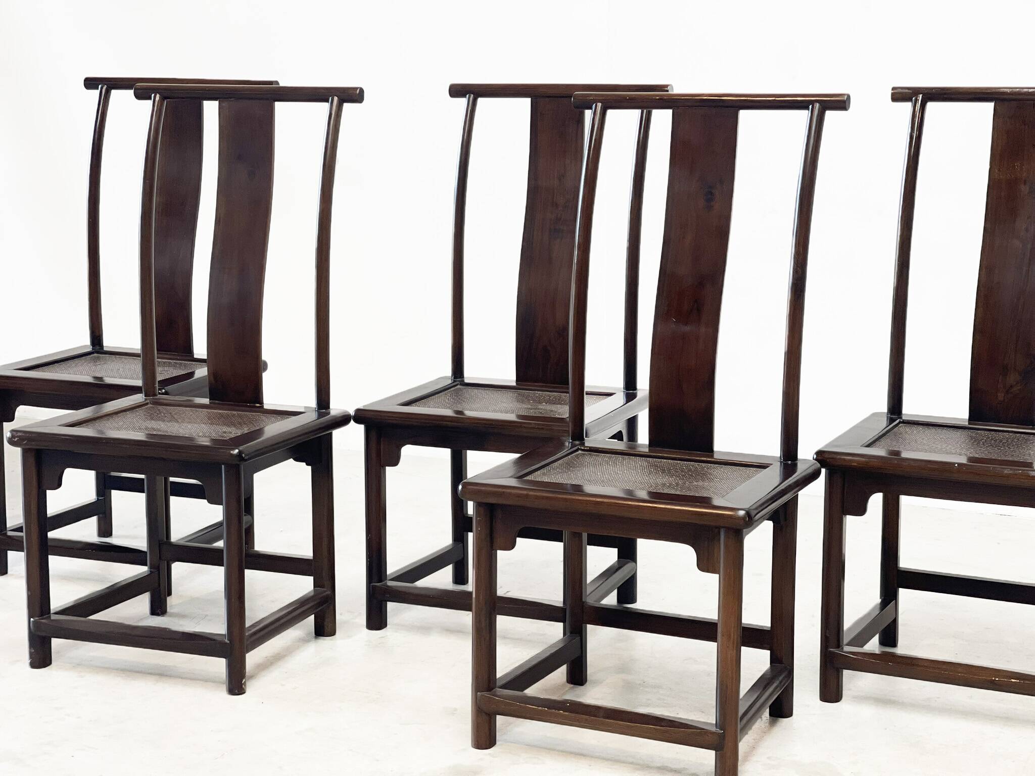 Set of six elegant oak dining chairs