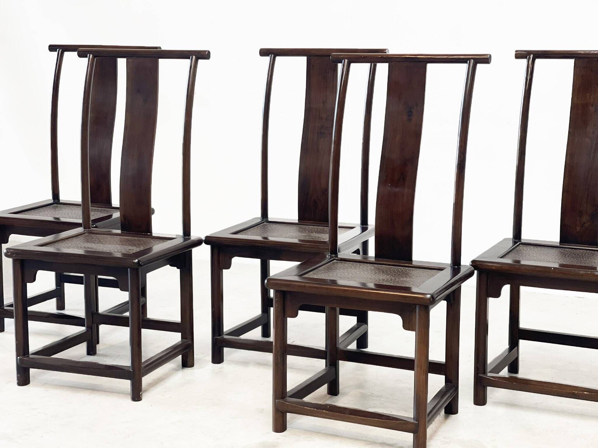 Set of six elegant oak dining chairs