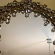 Miroir Hollywood Regency en cristal de Pawla