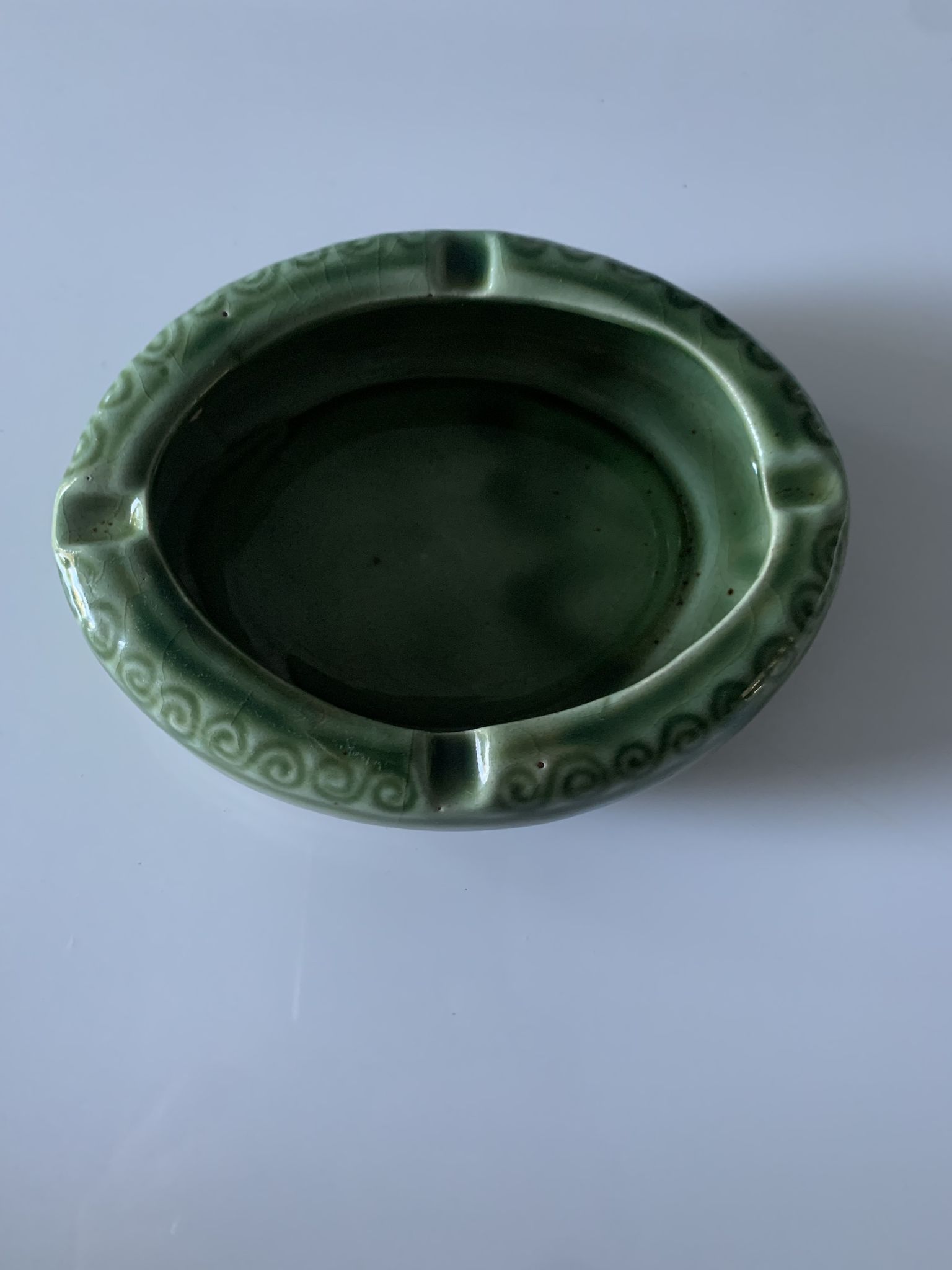 Cendrier arabesque vert
