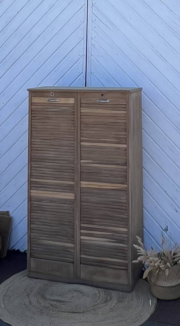 Double curtain filing cabinet