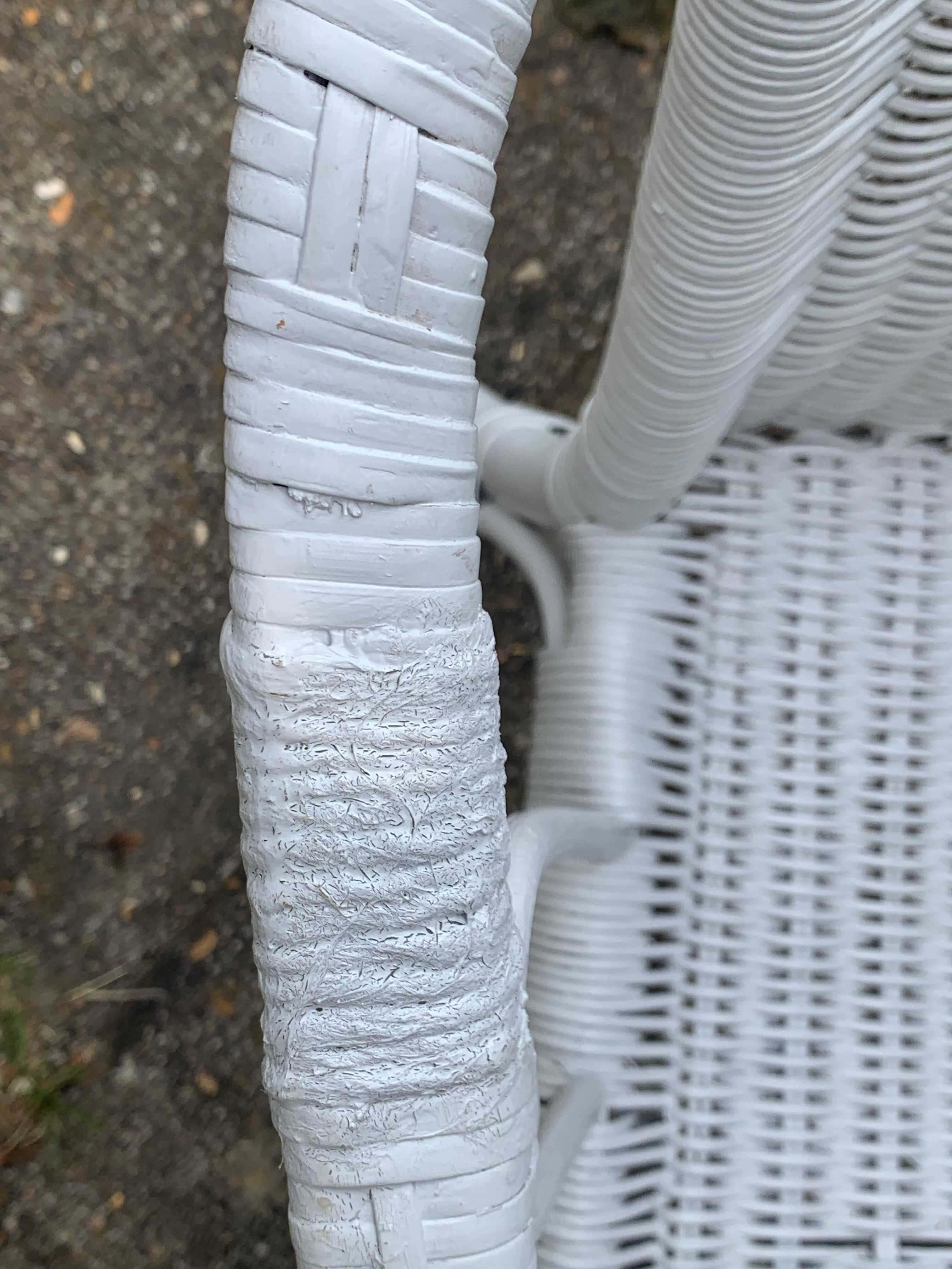 Fauteuil enfant en osier blanc vintage