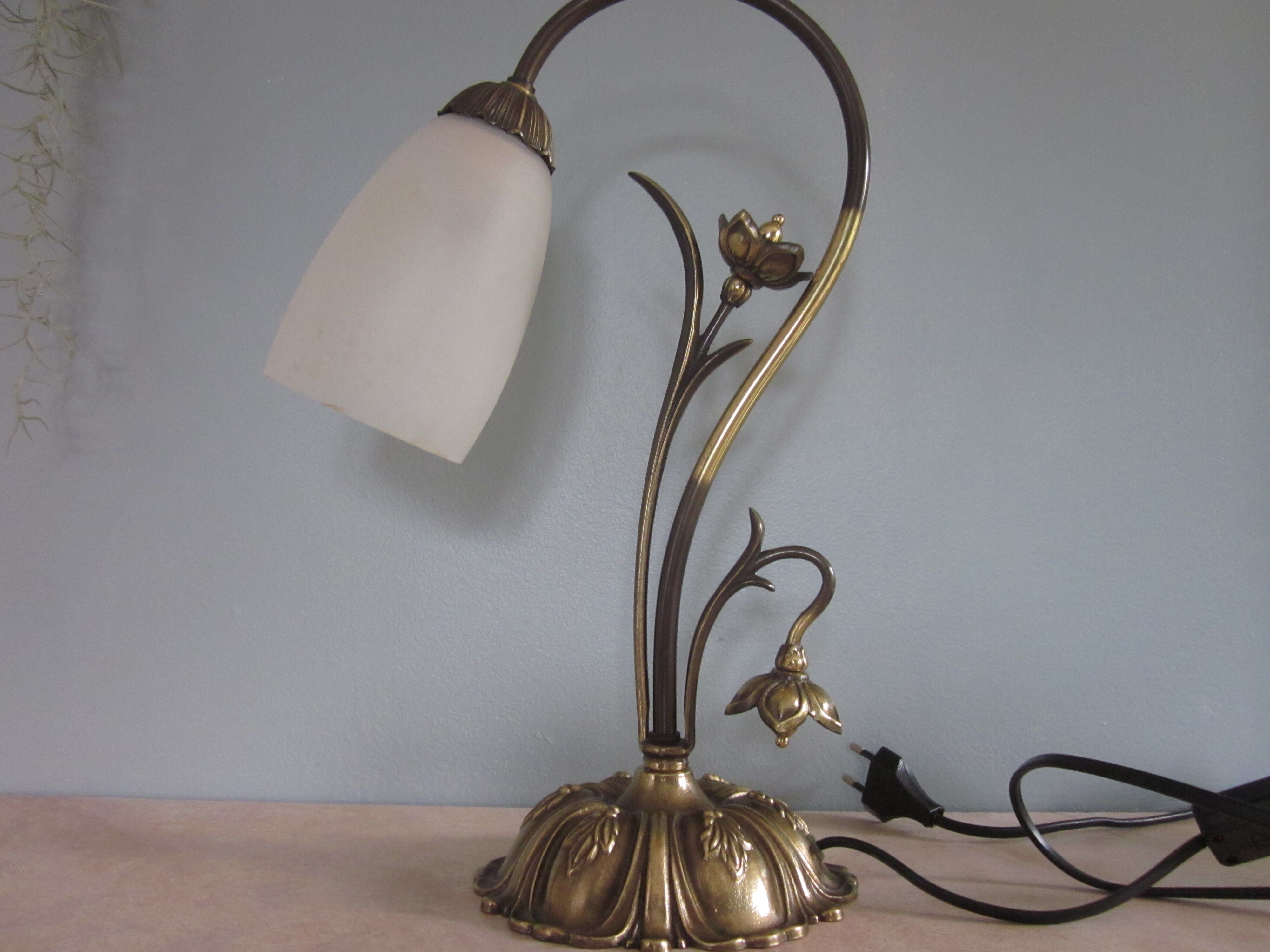Bronze lamp