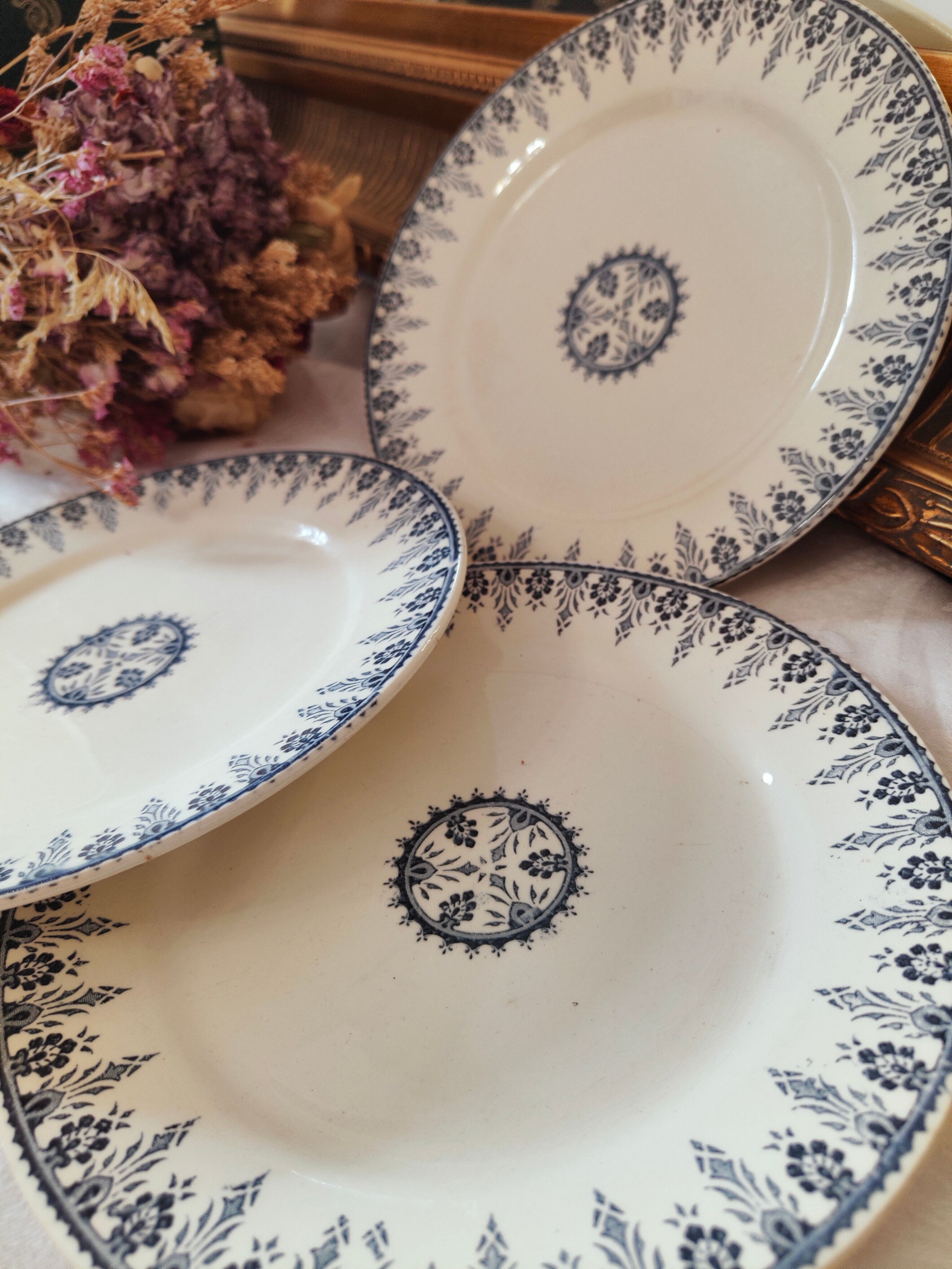 Digoin & Sarreguemines dessert plate model Algiers