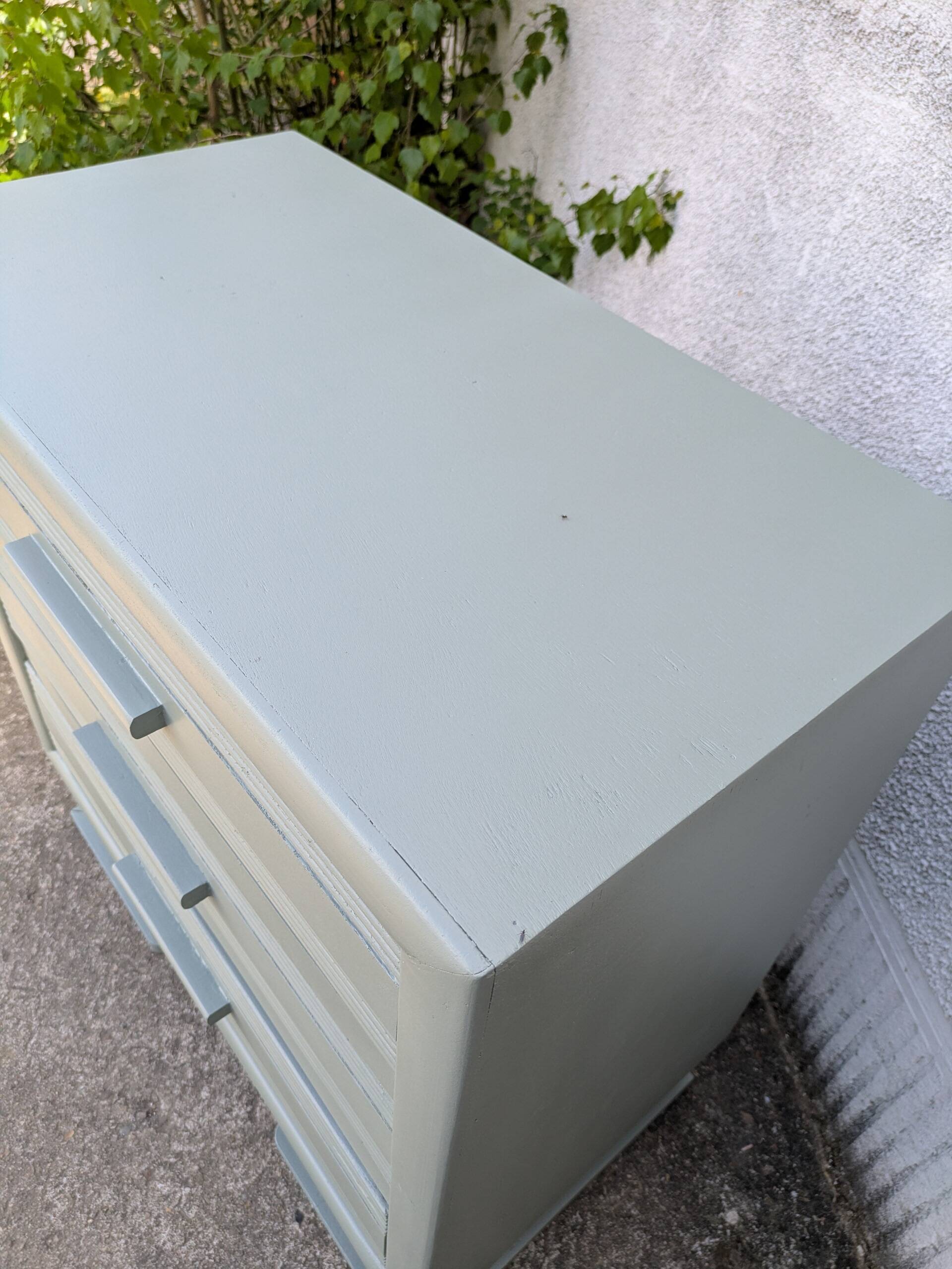 Vintage painted chest of drawers
