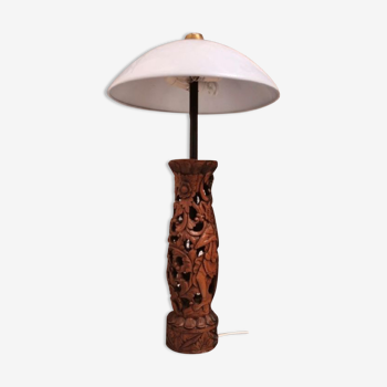 Lampe en bois finement sculpté et abat jour champignon 1970