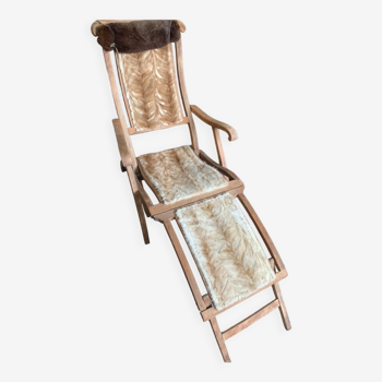 Decorative vintage lounge chair