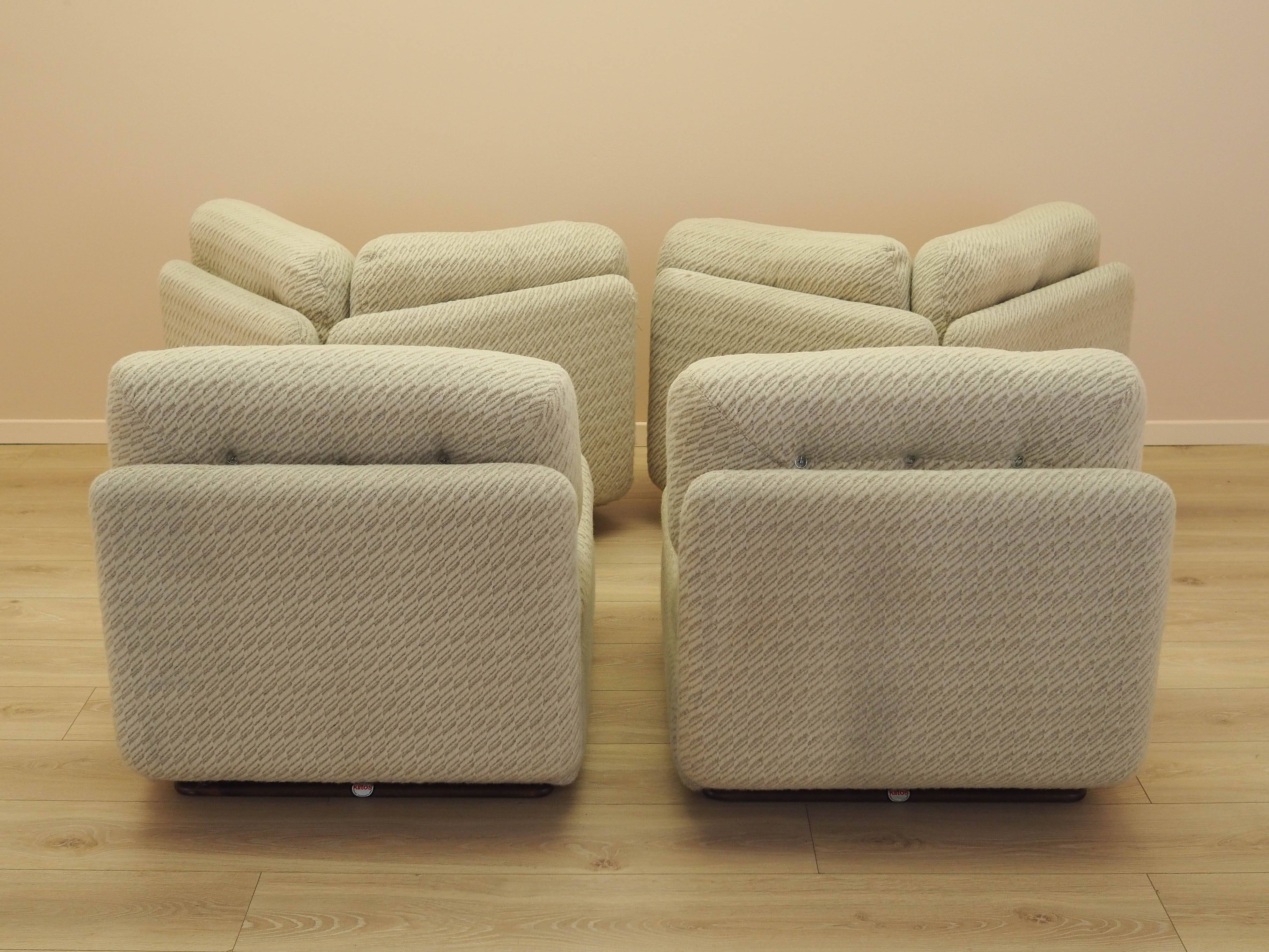 Kiitos modular sofa, Italian design, 1970s, designers: Titina Ammannati & G