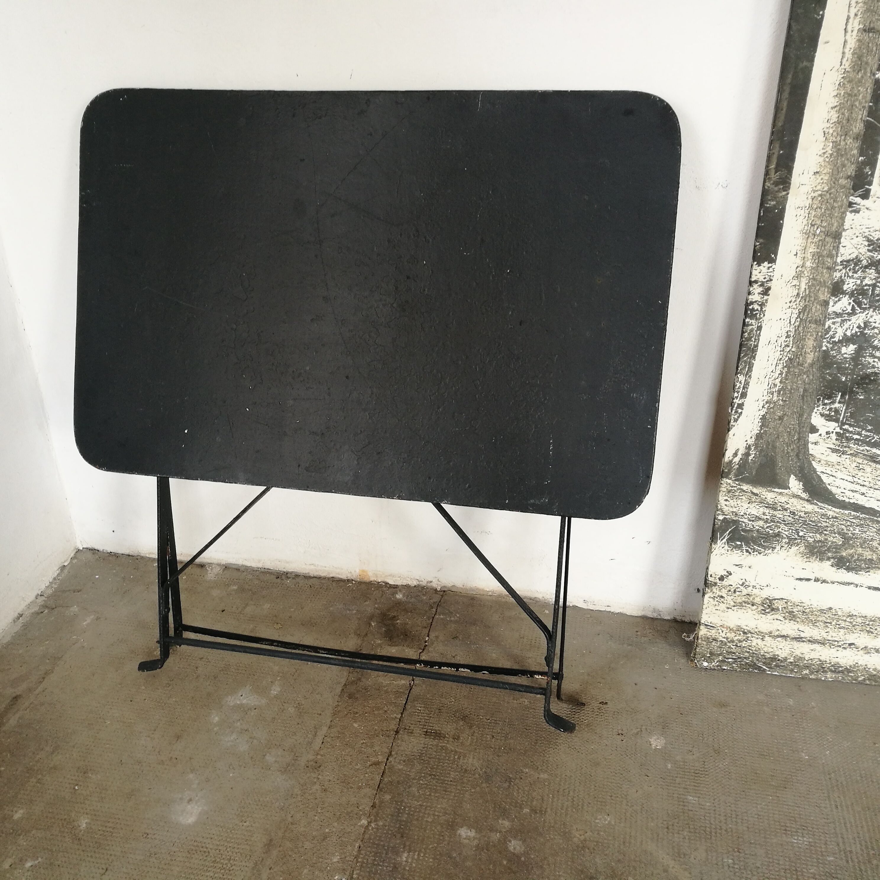 Folding garden table