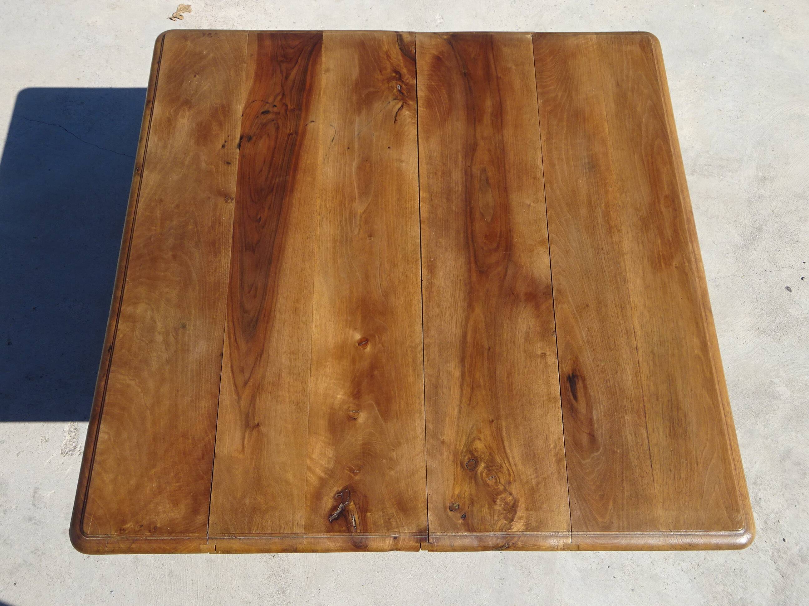 Square dining table, central leg, seats 8