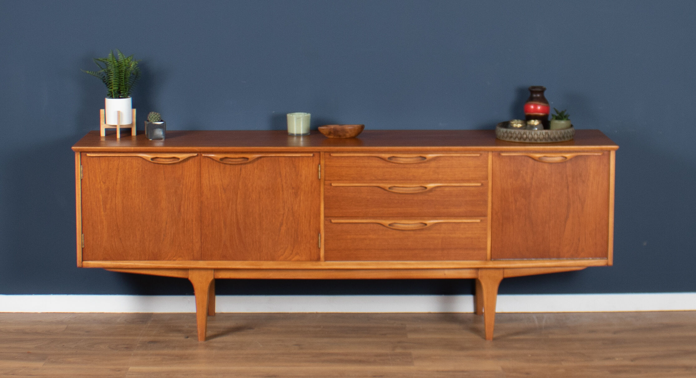 Retro teak 1960s long jentique classic mid century sideboard