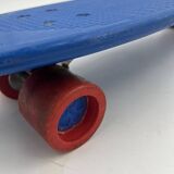 Skateboard bleu