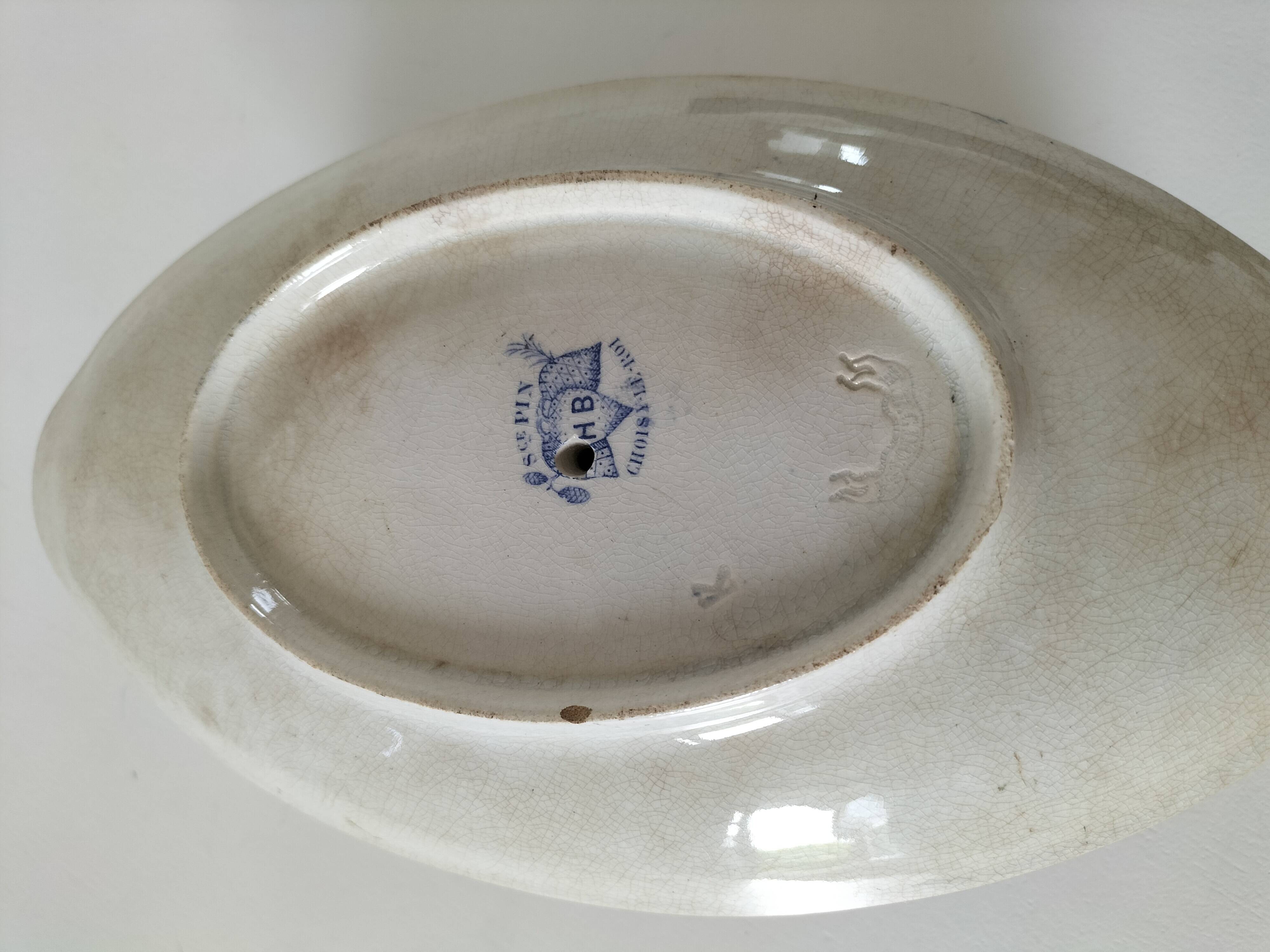 Small vegetable dish on a stand HB Choisy-le-Roi decoration Pine late 19th century