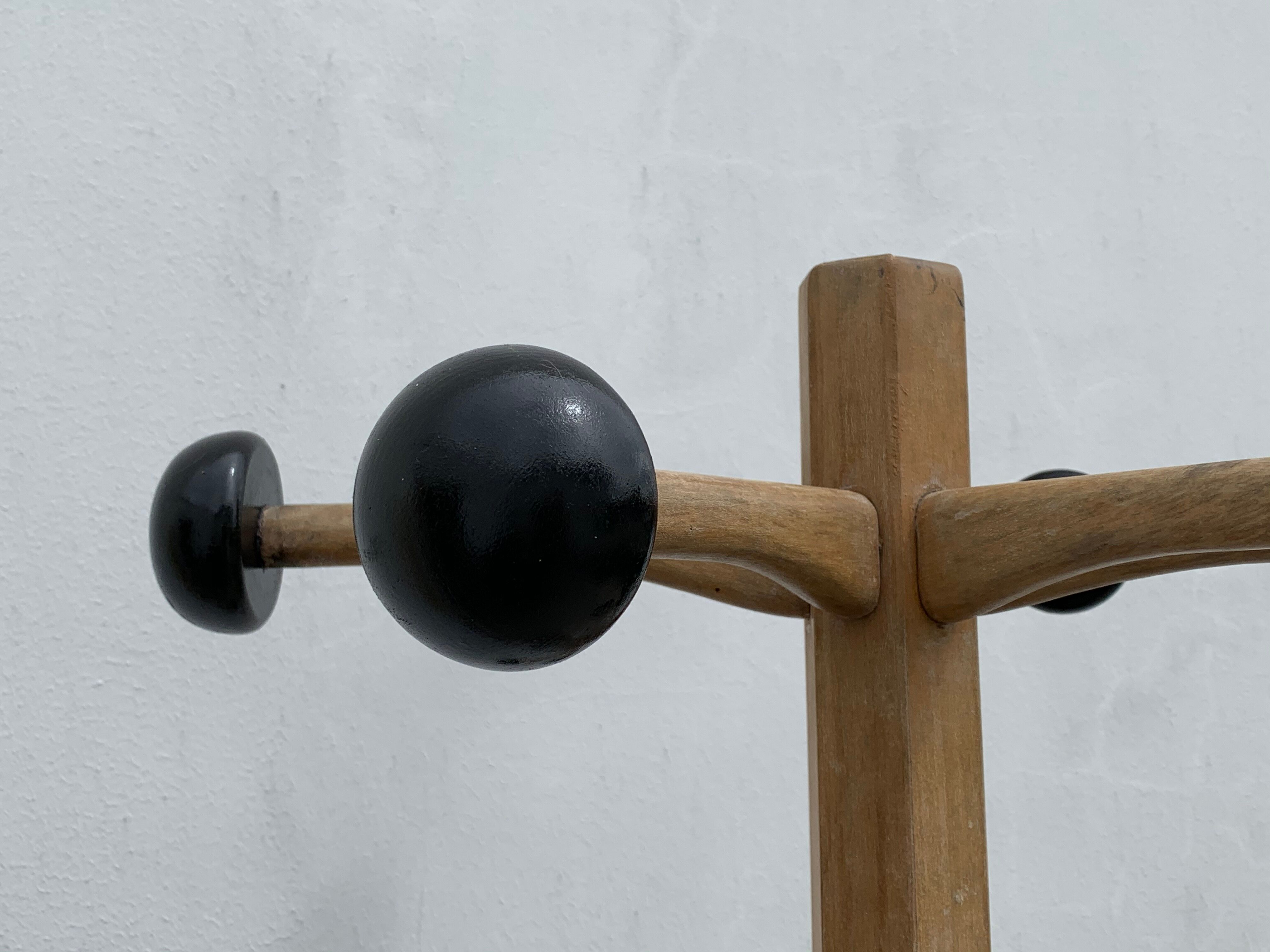 Portemanteau parrot wood tripod 12 black balls Stella 1960