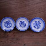 Set of 3 KetG Lunéville plates in blue with fruit patterns
