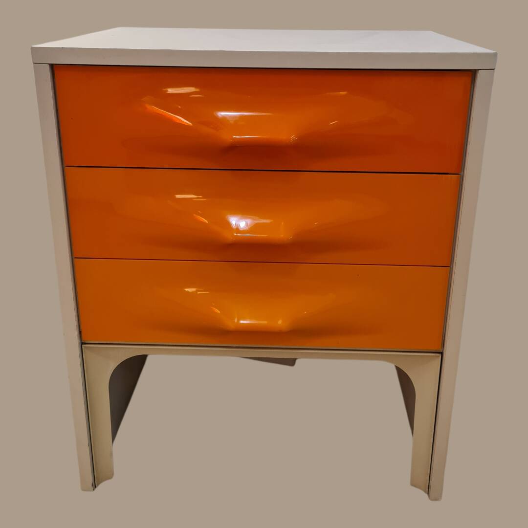 Vintage commode by Raymond Loewy from the 1970s.