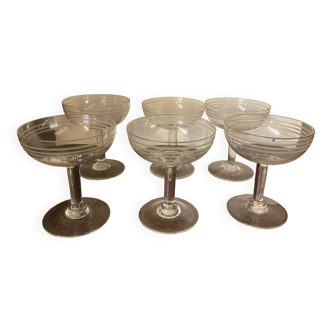 Art deco champagne glass coupes with 3-edge decor