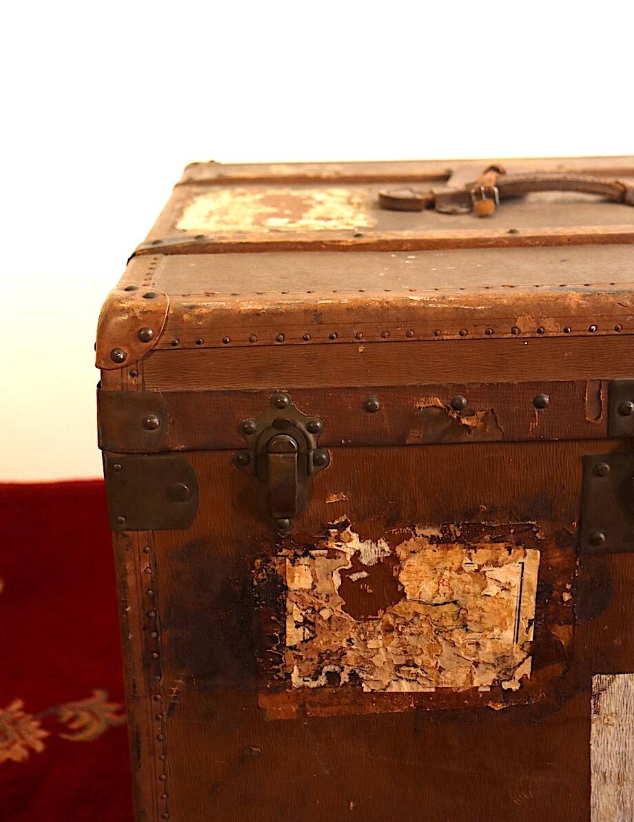 Lavoët hat trunk