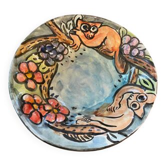 Lemur plate contemporary artist