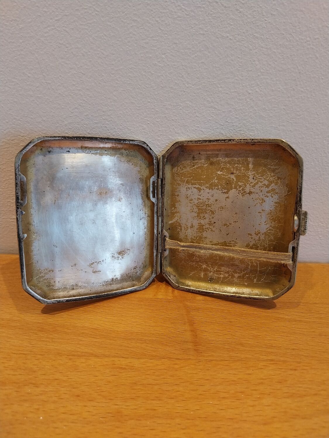 Cigarette case