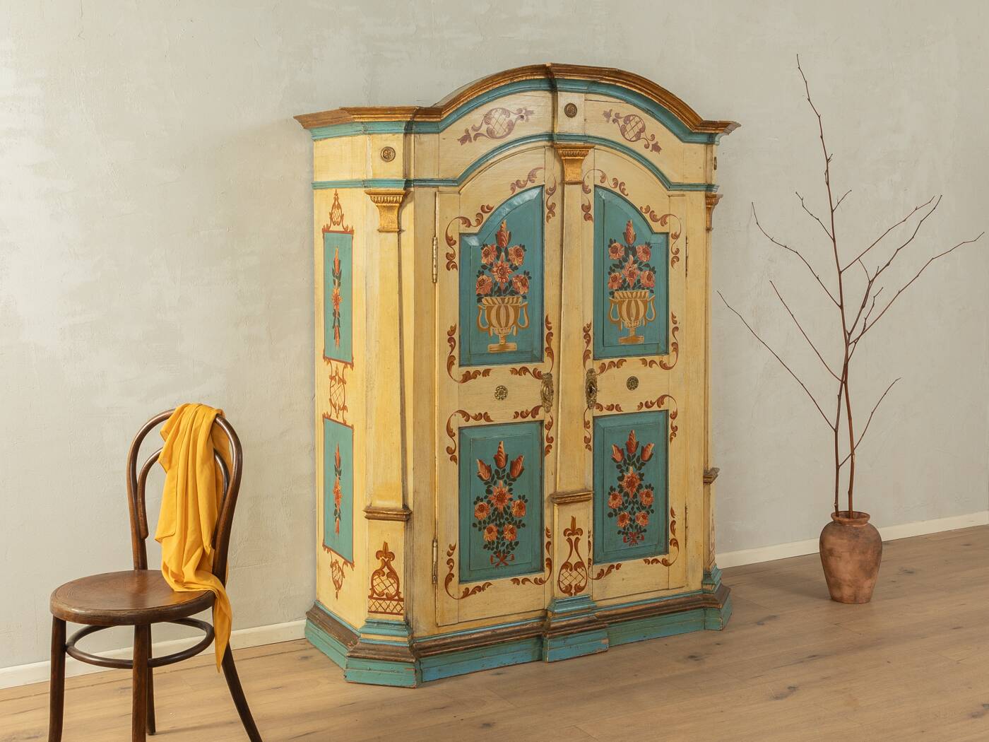 Armoire ancienne / 18e siècle