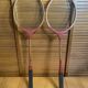 Paire raquette ancienne badminton player bois vintage