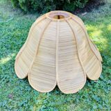 Flower-shaped rattan suspension