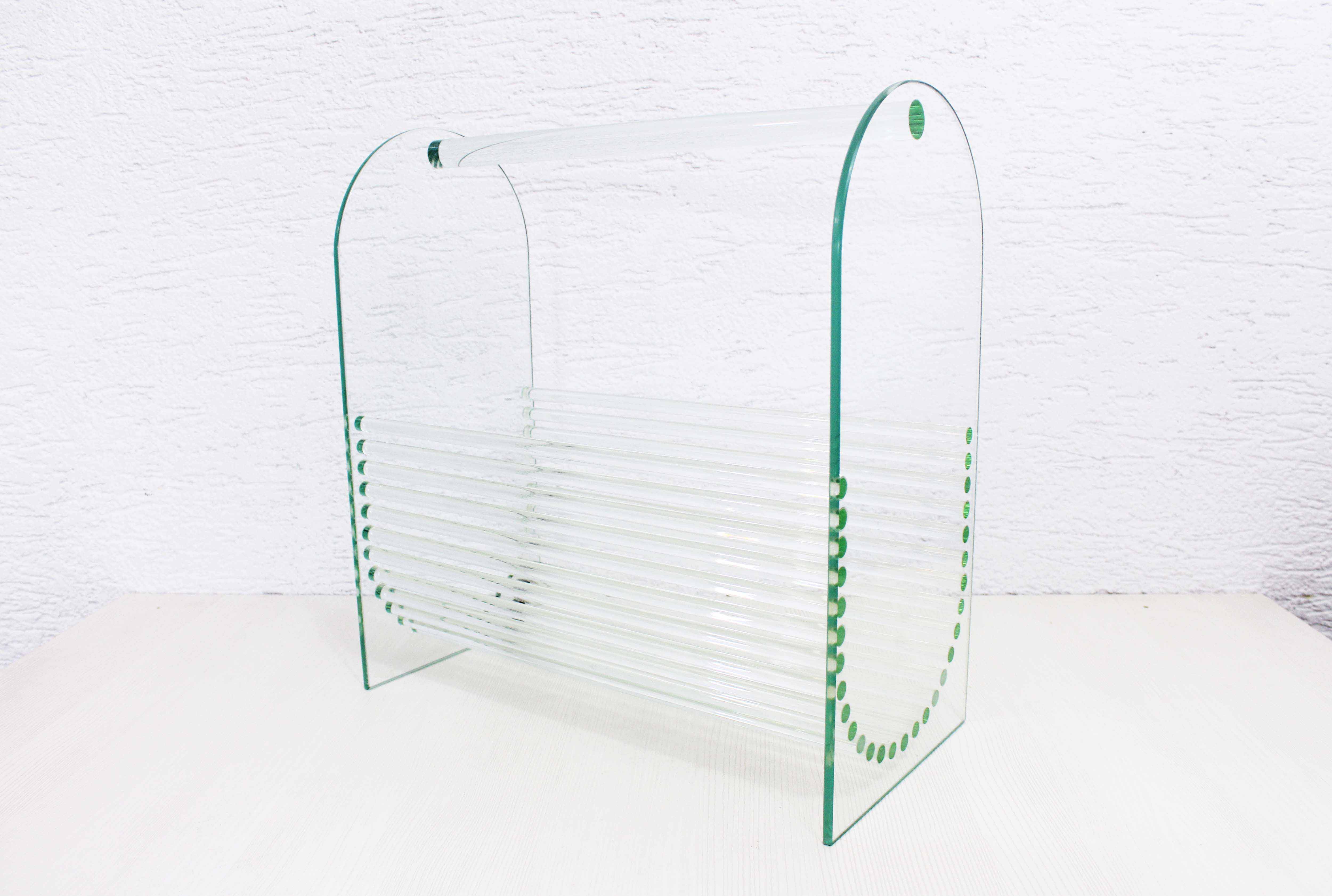 Marais international glass magazine door