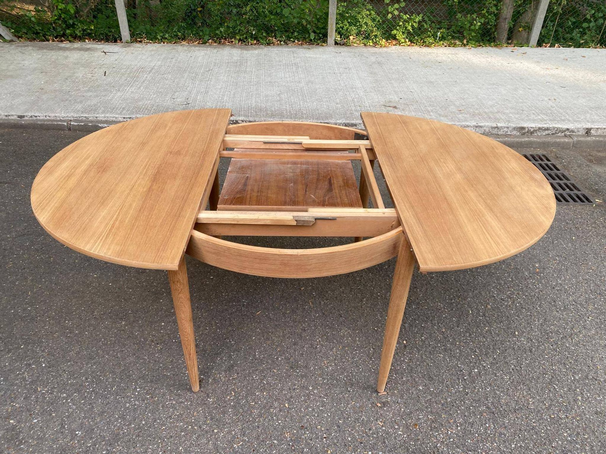 Scandinavian round extendable dining table stripped in teak 115cm